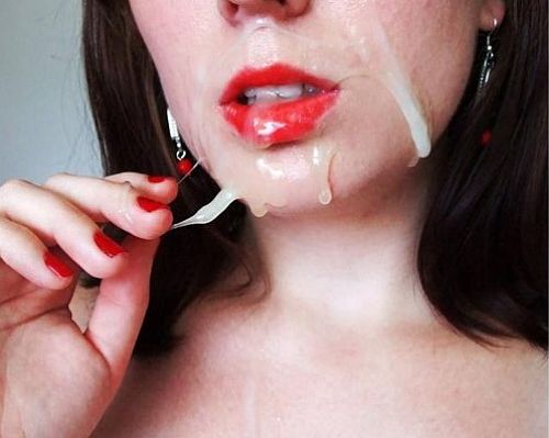 
Gozar na boca pode ou não pode?
De antemão, esta é uma pergunta que gera muitas dúvidas, principalmente das 
mulheres.
Claro que os homens adoram este tipo de sexo. O “problema” é que nem toda 
mulher gosta do gosto ou cheiro, outras questionam se engolir esperma 
é saudável ou não e por aí vai.
Mas há quem curta proporcionar este prazer ao parceiro de uma forma mais 
intensa.
Para agradar gregos e troianos, criamos este artigo com a proposta de 
responder todas estas questões de forma clara, objetiva e ainda contribuir para 
estimular ideias.
Aqui vamos abord