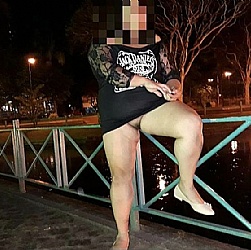 Gostaria de me apresentar, sou valéria de sp zl, tenho 45 anos, mulher com interesse em mulheres e trans somente. sou, exibicionista, cuckquean, sadista e total submissa, não espere qualquer atitude minha, não sou mulher de atitudes, sou apenas de seguir comandos. não tenho frescura faço qualquer coisa no sexo qualquer mesmo desde que seja com mulher ou trans. estou ansiosa para começar a conversar com vocês??