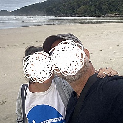 Casal procurando novas amizades de preferênciauma amiga, diversão e conhecer aos poucos um pouco mais do mundo liberal. sem pressa e sem pressão.