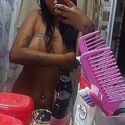 Oiê sou kathelin, nova aqui aceito encontros legais