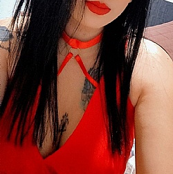 Ola sou a pimentinha mais conhecida como love estou no meio liberal a 10 anos, gosto de homens e mulheres e busco um cuckold para mim